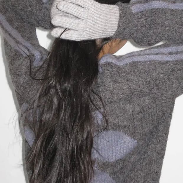 파르티멘토 우먼 릴리 부클 니트 스웨터 차콜