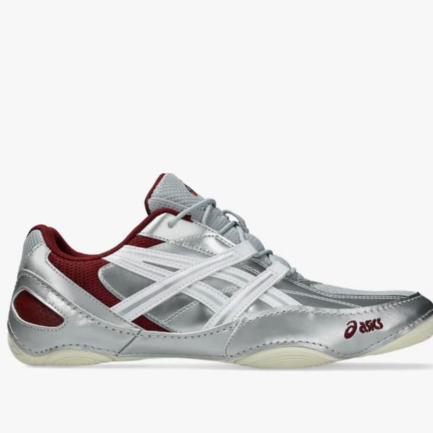 아식스 하이퍼싱크 실버 235