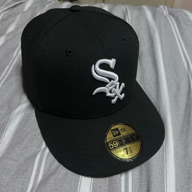 뉴에라 화이트삭스 피티드캡