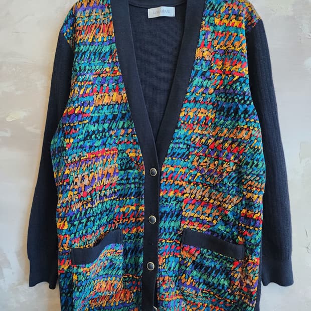 블랙 패턴 가디건