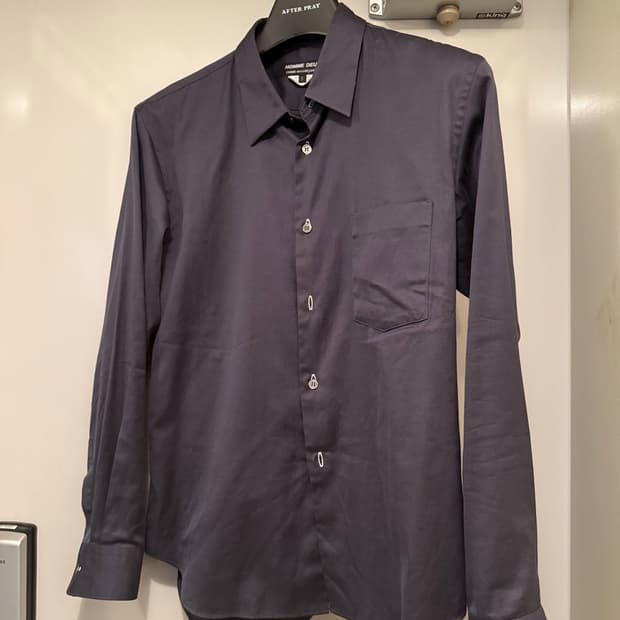 꼼데가르송 옴므 듀스 새틴 네이비 셔츠