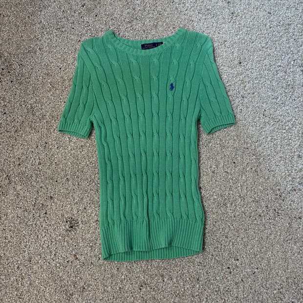 폴로 반팔 니트