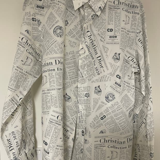 디올 뉴스페이퍼 프린트 셔츠