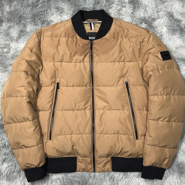 휴고보스 카멜 숏패딩 L