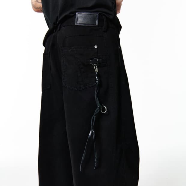 (L) xlim ep7 synopsis 01 trousers