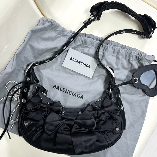 [SA급 정품] 발렌시아가 리본 르카골 블랙