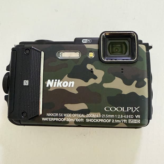 니콘 AW130S 방수 카메라