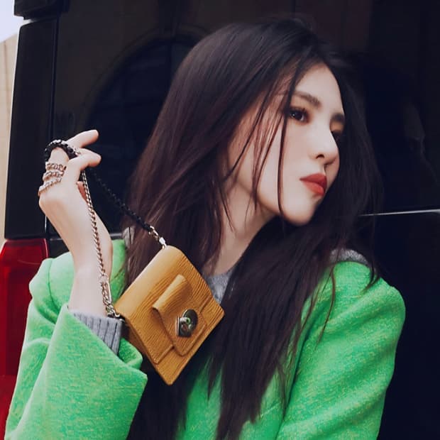 한소희 착용 럭키슈에뜨 그린 울 더블자켓 36사이즈