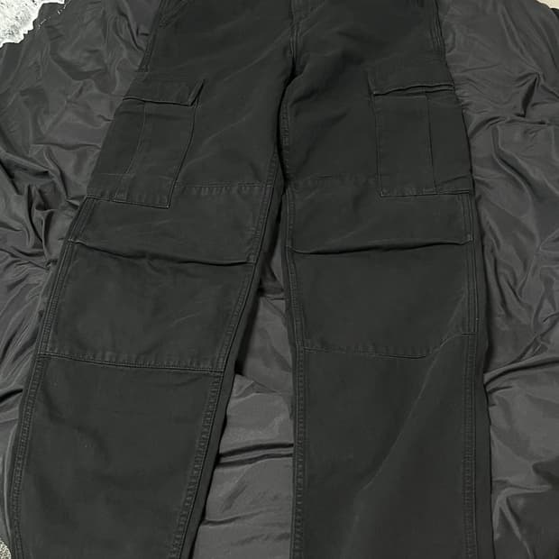 칼하트 WIP 모라가 트윌 레귤러 카고 팬츠 블랙