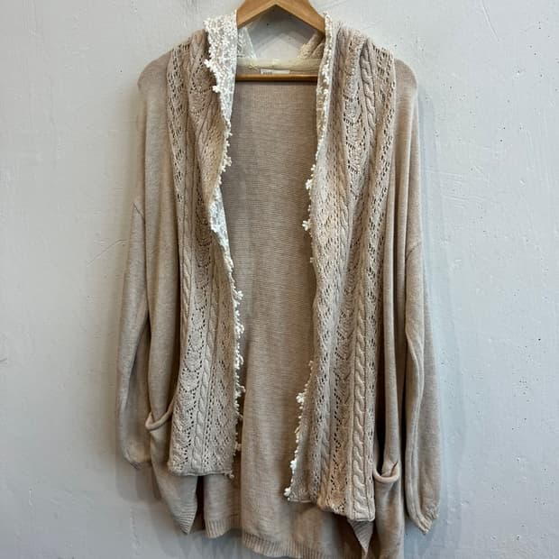 어스뮤직 JPN 모리 논버튼 가디건 