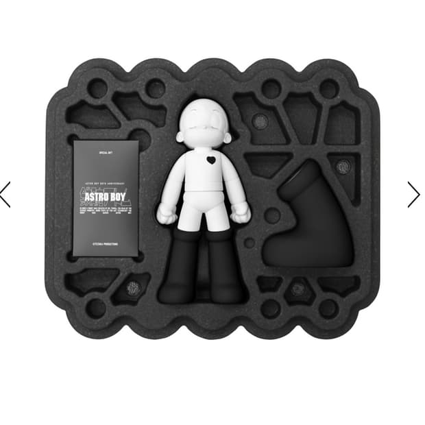 아톰 잇섭 맥세이프 충전기 피규어