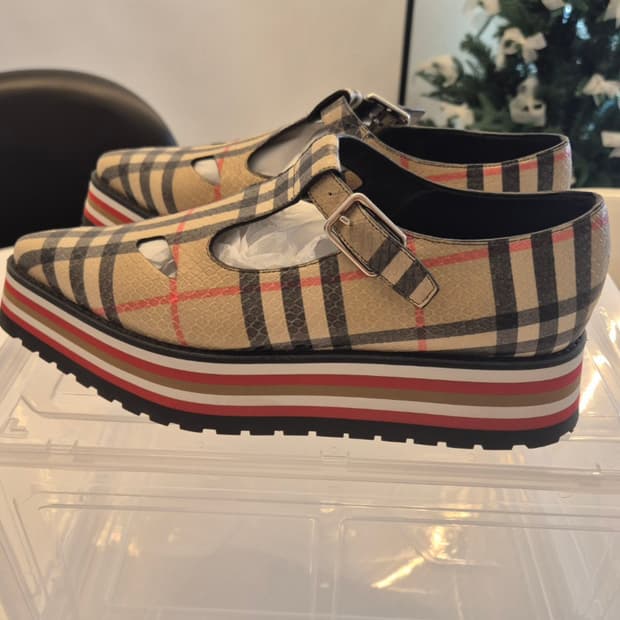 버버리체크 로퍼