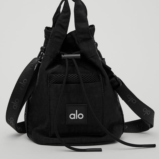 알로 alo 크로스바디 버킷백 복조리 블랙 새상품