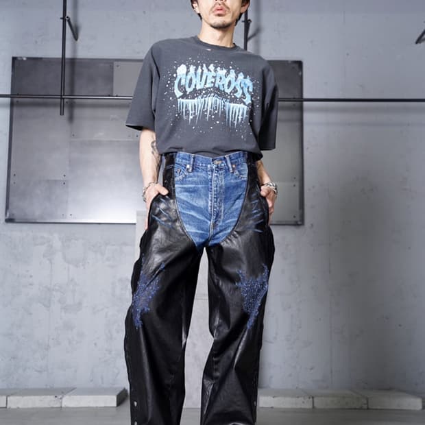 더블렛 25ss 레더 코팅 데님 챕스 팬츠 32