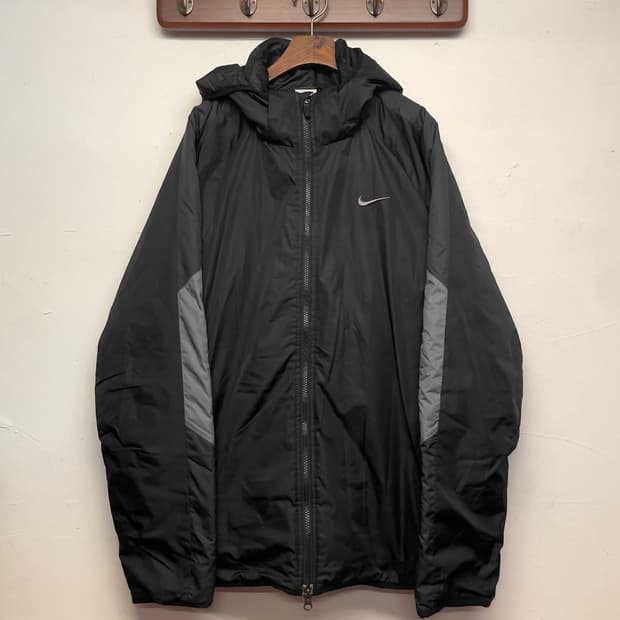 나이키 자수로고 블랙 패딩 자켓 