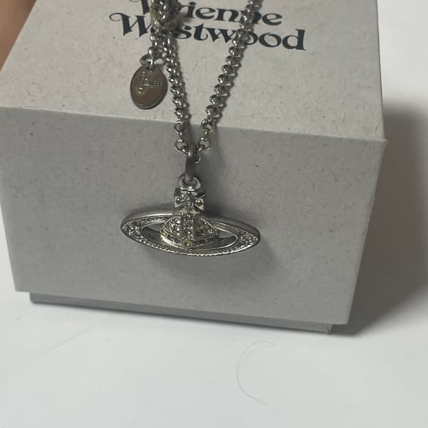 비비안웨스트우드 목걸이 