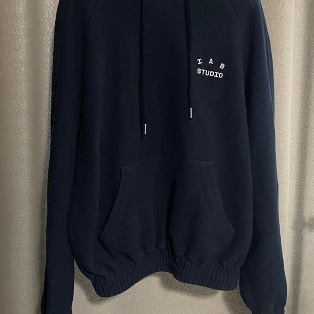 IAB 스튜디오 헤링본 후드티 네이비 (L)