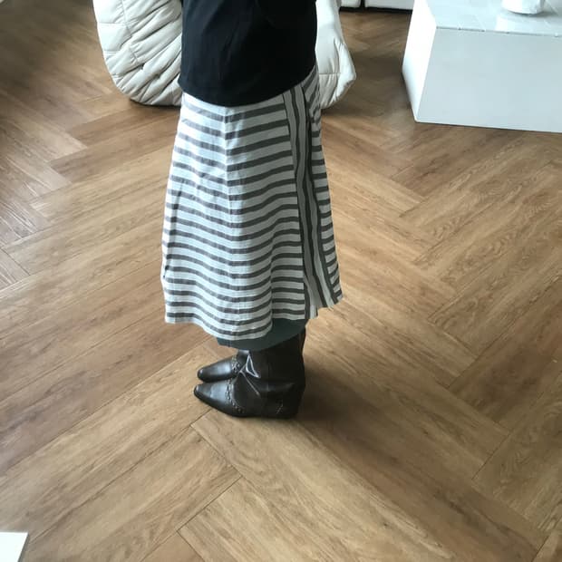 vintage stripe pattern skirt