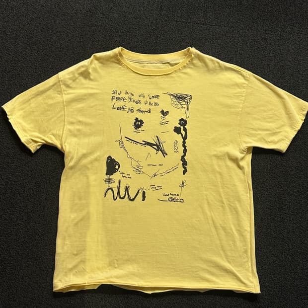 베이컨트 에반 아트워크 티셔츠 옐로우 팝니다