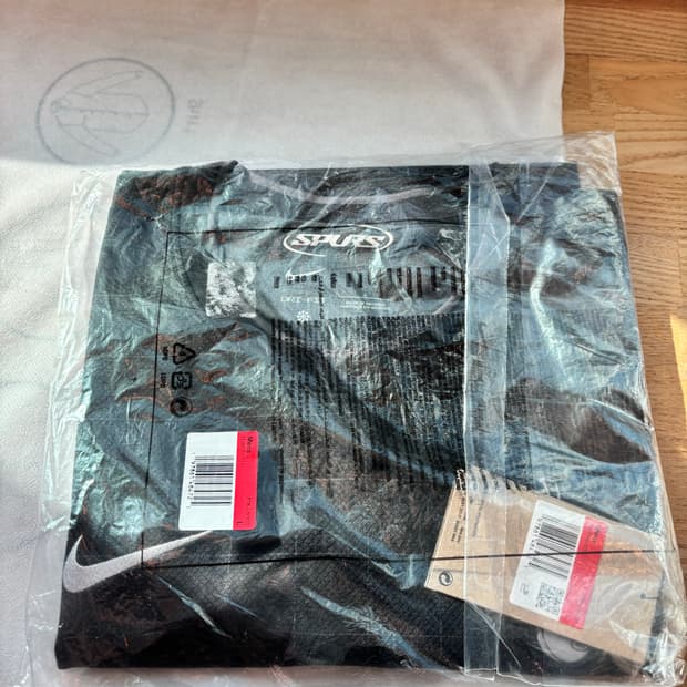 25/26 토트넘어웨이 L(105)/맨시티어웨이 미개봉S(국내M95)