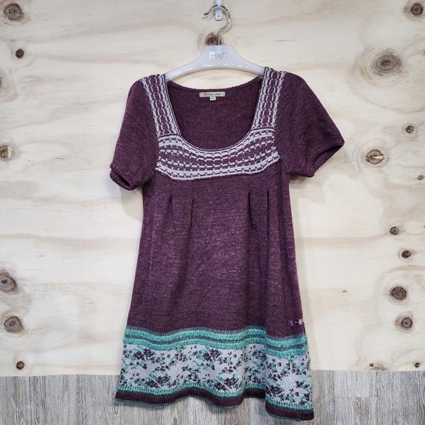 1017) 썰스데이아일랜드 반팔 니트