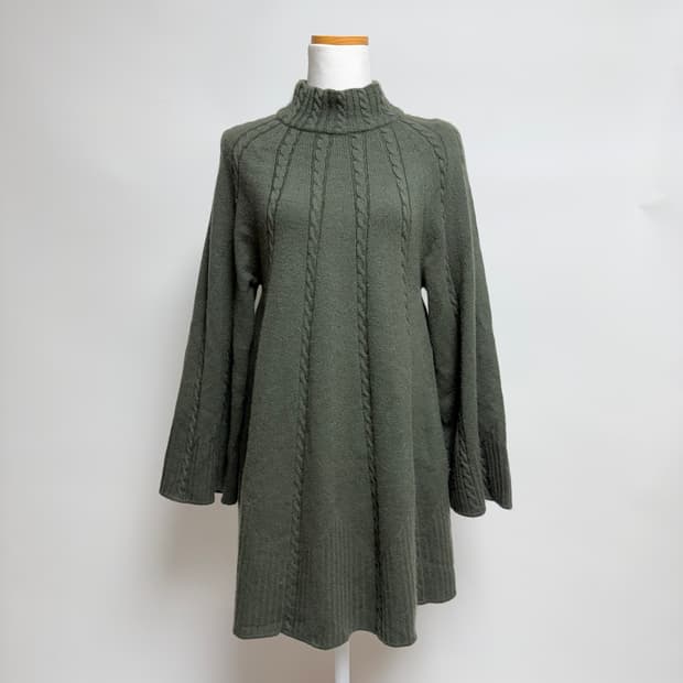 [캐시미어 100%] 딥 카키 하프넥 반폴라 롱 원피스