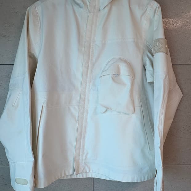 스톤아일랜드 고스트피스 탱크쉴드