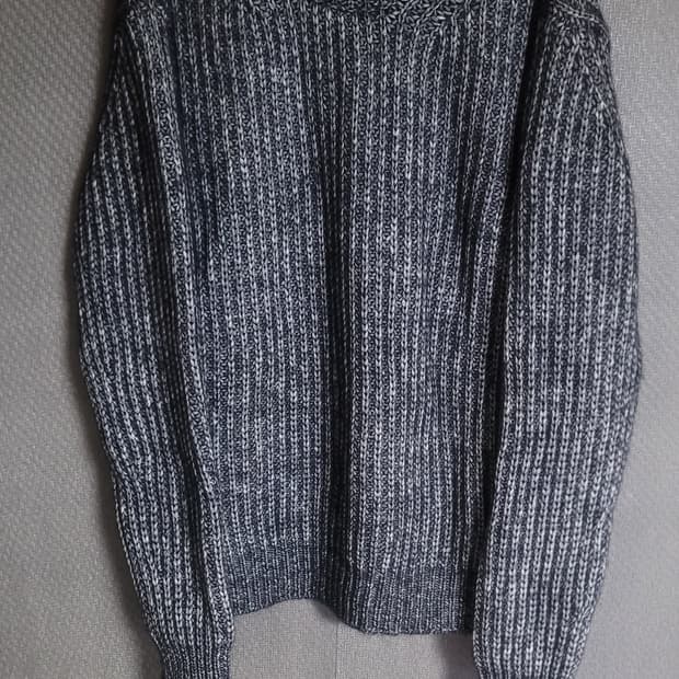 선플라워 스웨터