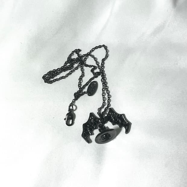 비비안웨스트우드 박쥐 목걸이