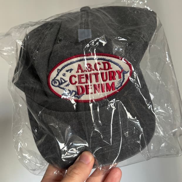 캐피탈 오사카 익스클루시브 ABCD 볼캡 흑청 