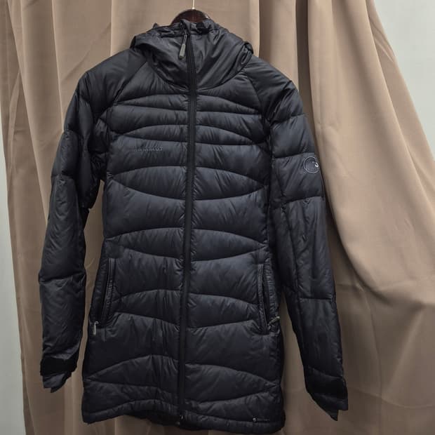 마무트 여성 블랙 패딩 M