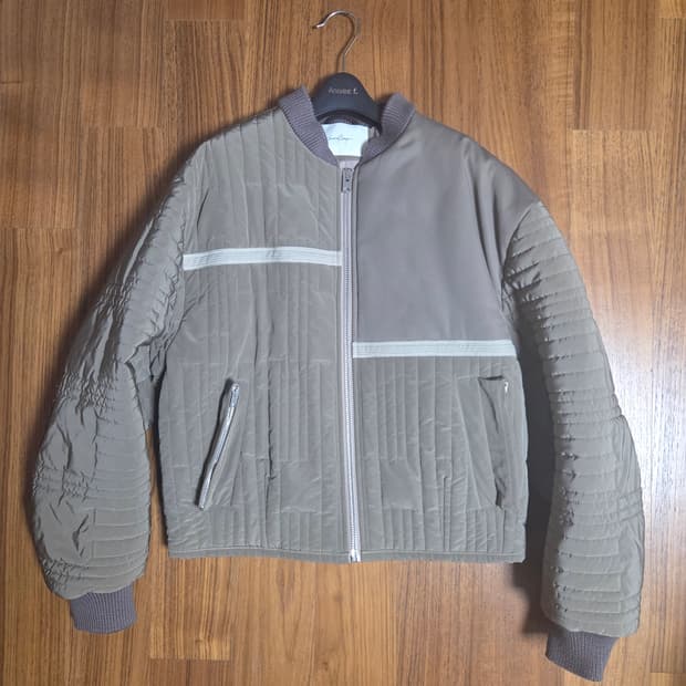 세컨드레이어 숏 봄버 자켓