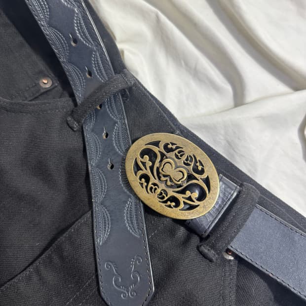 Anna sui 버터플라이 버클 엠보 레더 벨트 y2k