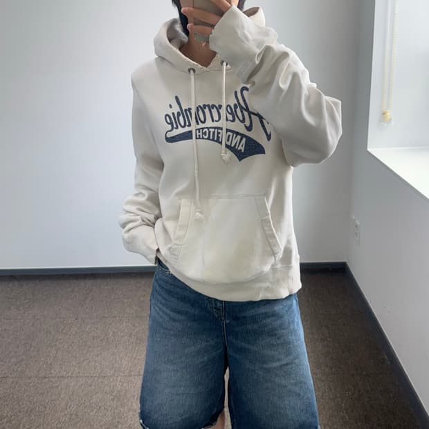 Abercrombie 아베크롬비 레터링 로고 아이보리 후드티