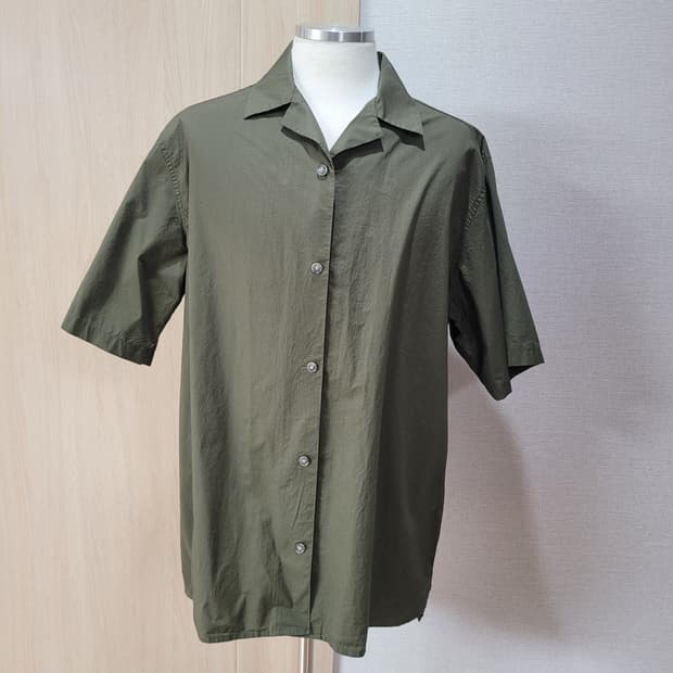 디자인유나이티드 DESIGN UNITED 남자 반팔 셔츠 110 올리브 