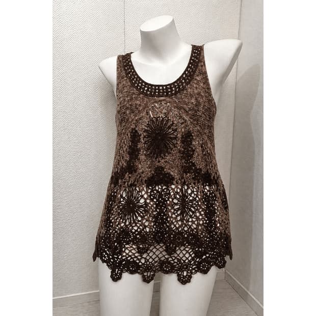 자수 레이스 민소매 티셔츠