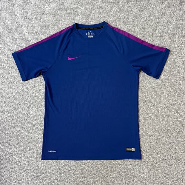 나이키 드라이핏 싸커 반팔 XL