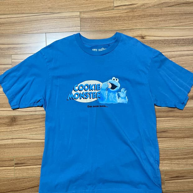 유니클로 UT 쿠키몬스터 티셔츠