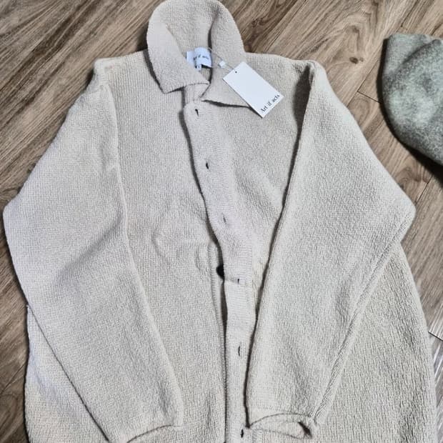 아트 이프 액츠 니트 가디건