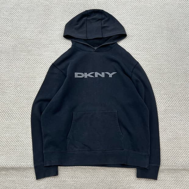 dkny 로고 자수 후드티 r2603