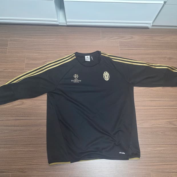 유벤투스 트레이닝탑