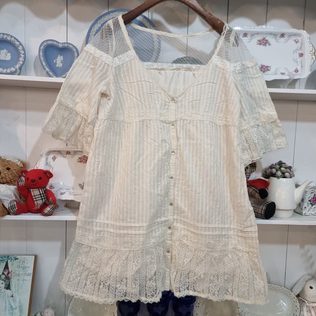 일본 감성 로맨틱 레이스 튜닉 블라우스