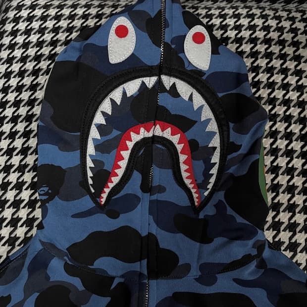 팔로워분들한테 베이프 후드집업 이벤트합니다