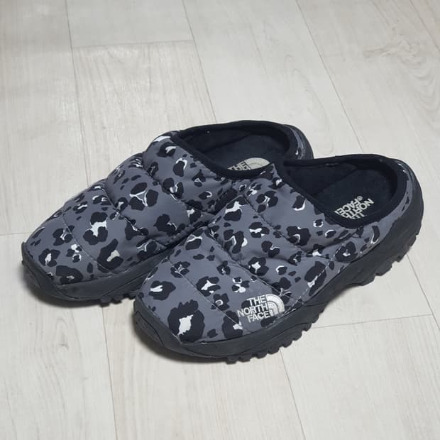 노스페이스 윈터 뮬 230 레오파드 방한화
