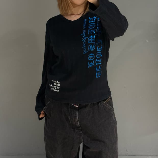 lettering detail back wings long sleeve 