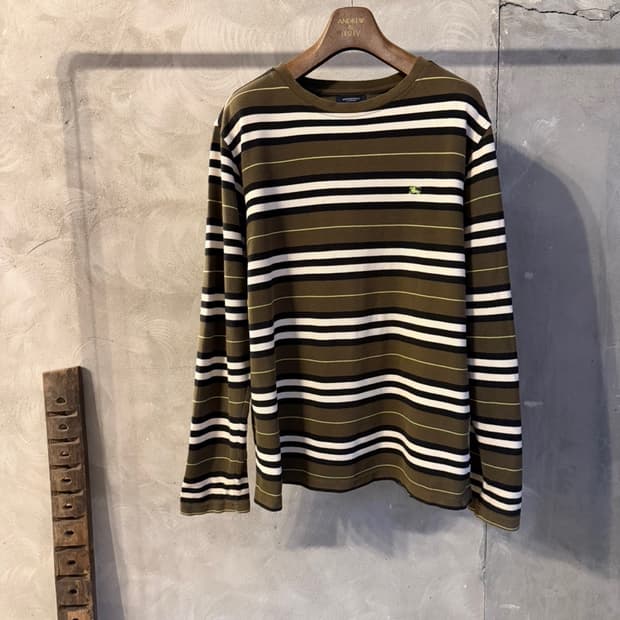 버버리 크루넥 티셔츠 100