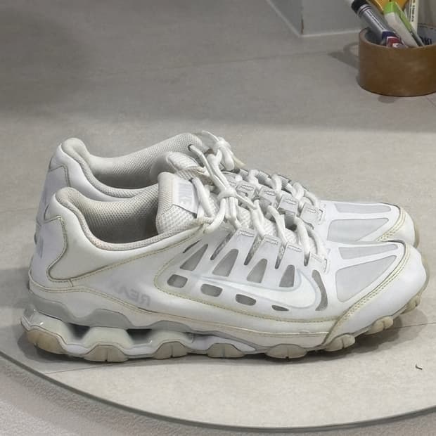 누구나 Shox를 신을 때, 나는 Nike Reax 8 TR 285