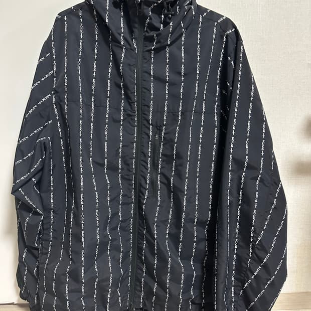 HUF fuck it 바람막이 오버핏