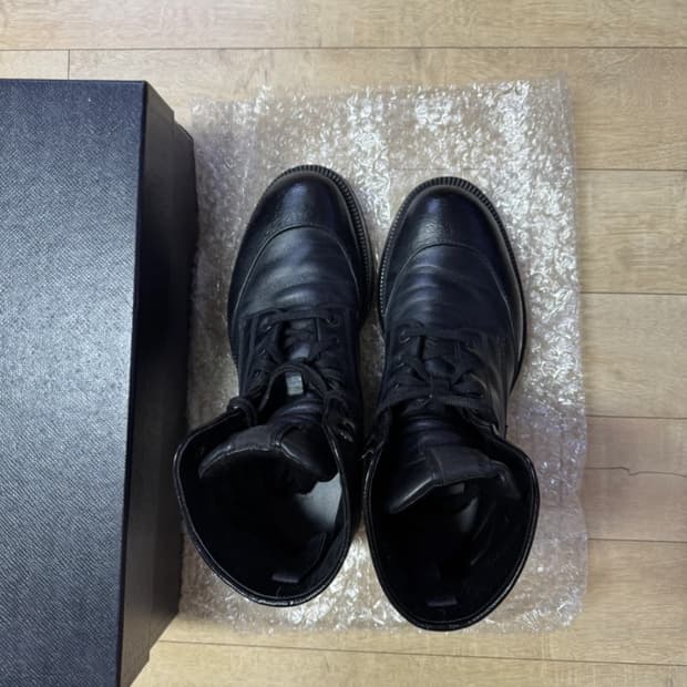 프라다 하이탑 부츠