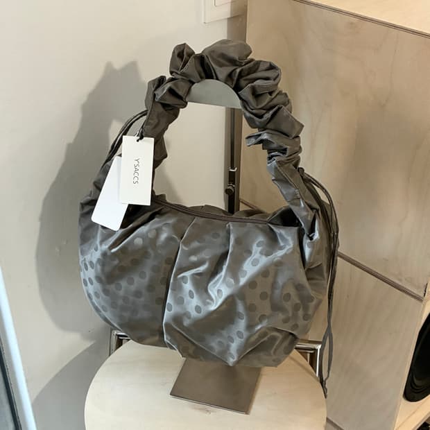 새상품) 요지 야마모토 Y'SACCS 도트 숄더백